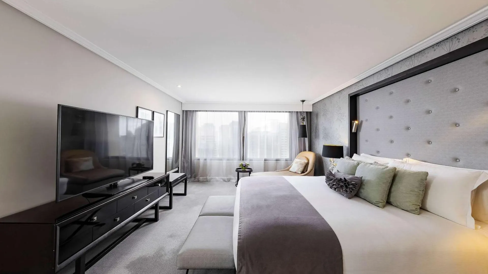 Sofitel Brisbane Central 5*,