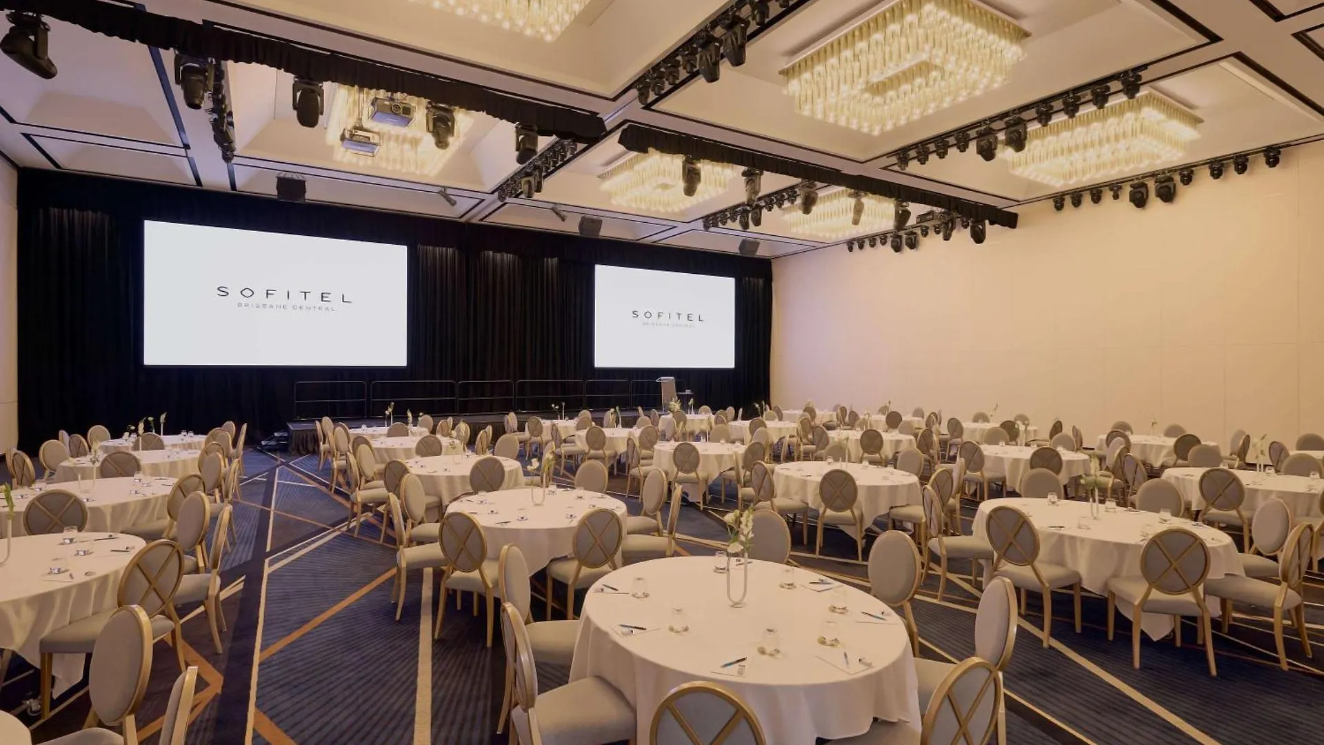 Sofitel Brisbane Central Отель