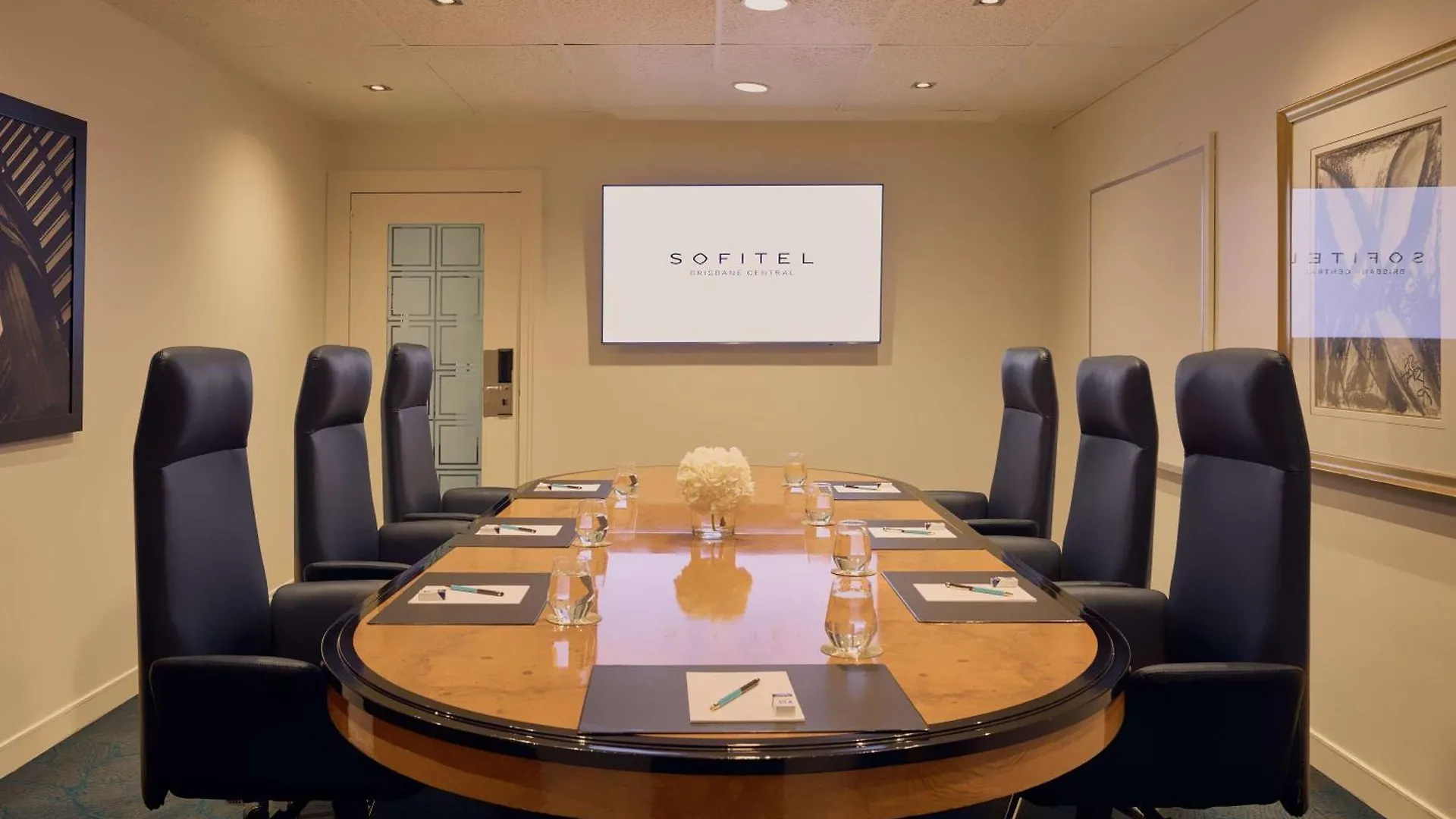 Отель Sofitel Brisbane Central
