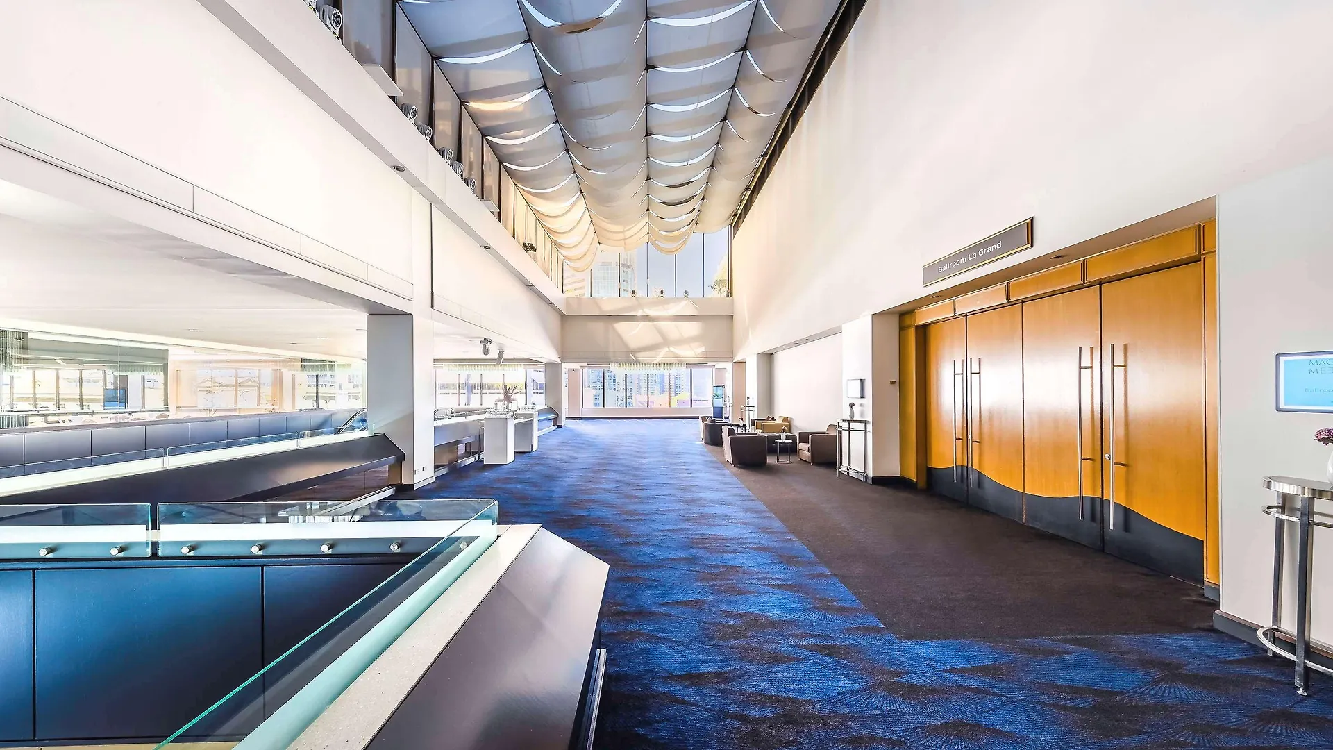 Sofitel Brisbane Central 5*,  Австралия
