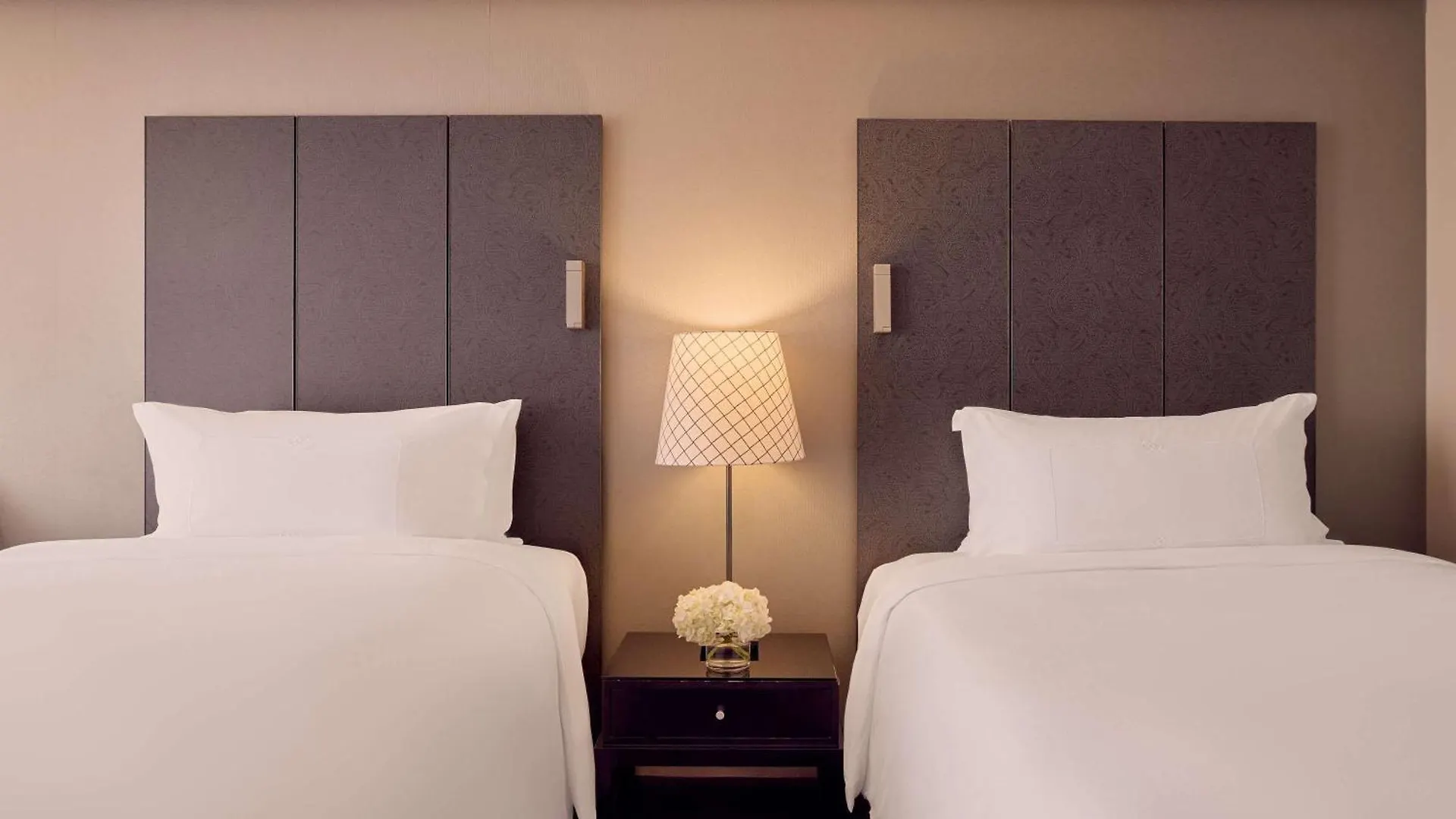 Отель Sofitel Brisbane Central